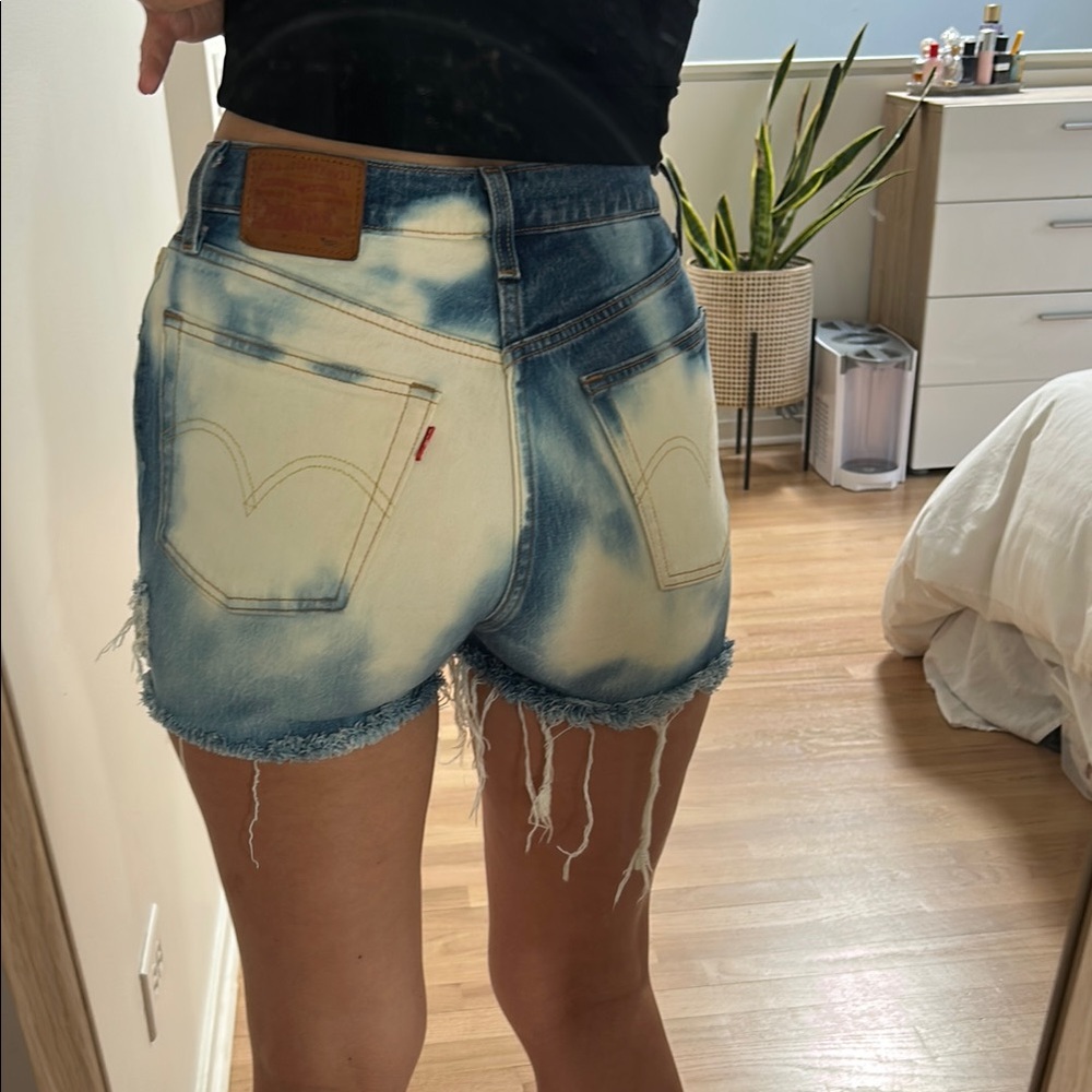 Custom Levi’s 501 Cutoff Shorts Size 25